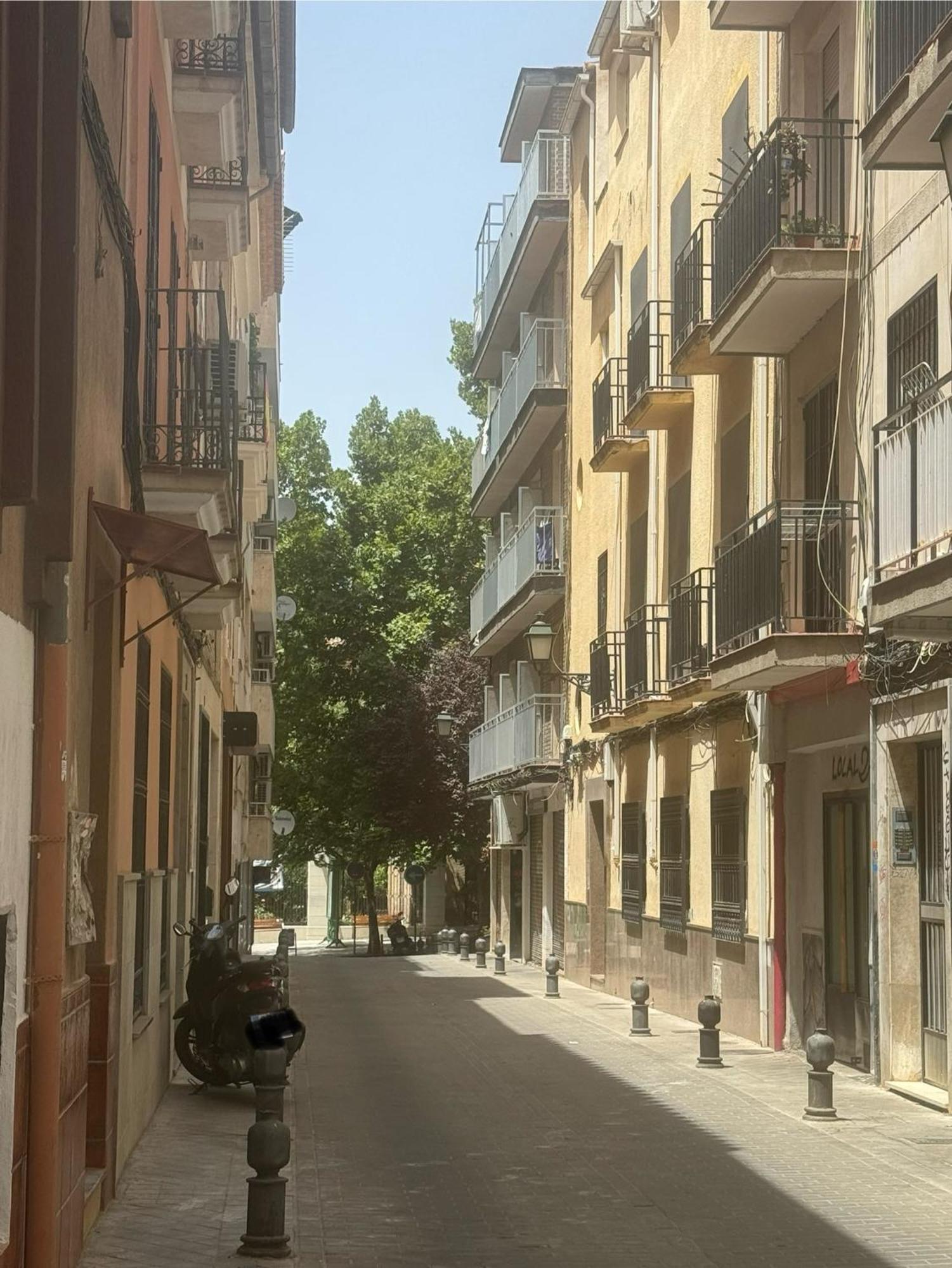 Parking Vigilado Gratis Pleno Centro,cozy Picon Center